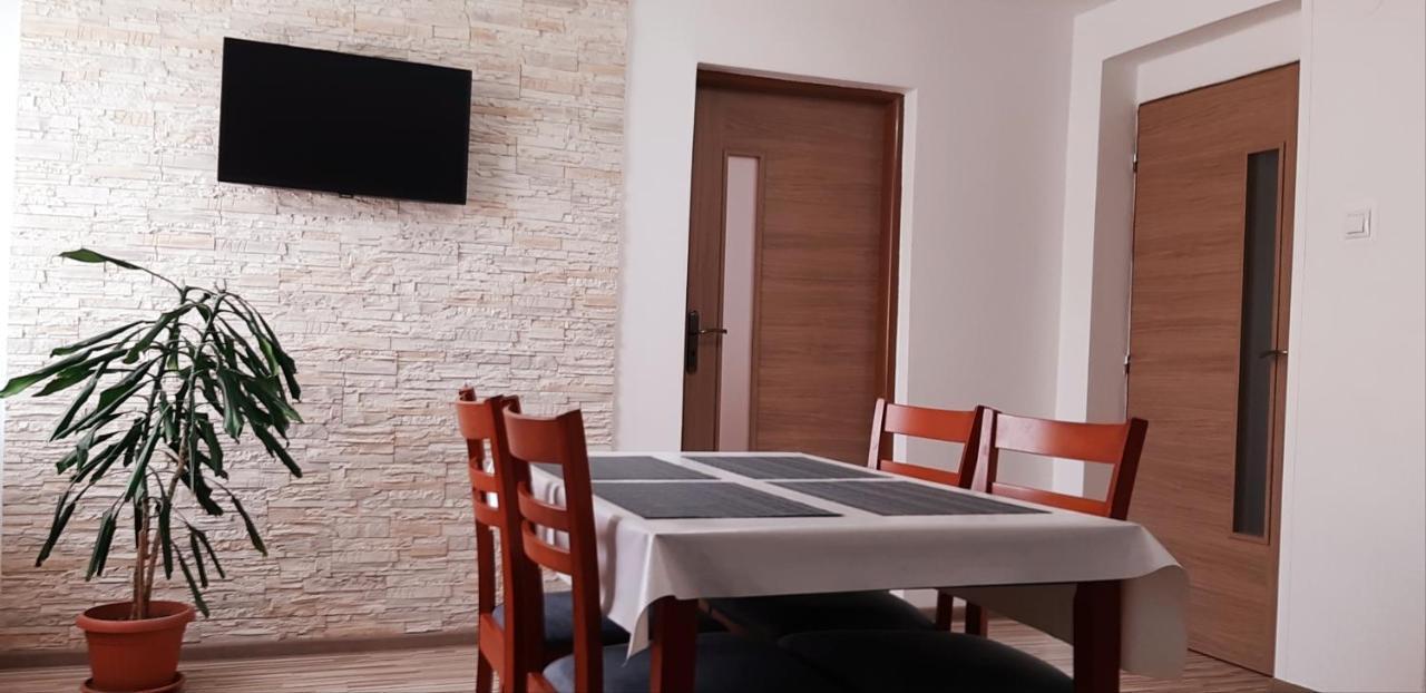 Apartmany Lucky 30 ภายนอก รูปภาพ